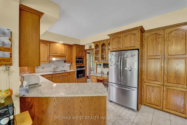 Additional image 5 of 805 Centre Rd