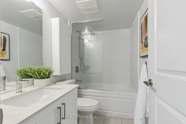 Additional image 12 of 20 Meadowglen Pl Unit 232