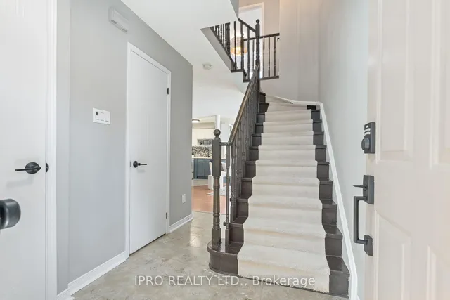 Additional image 3 of 142 Richwood Cres