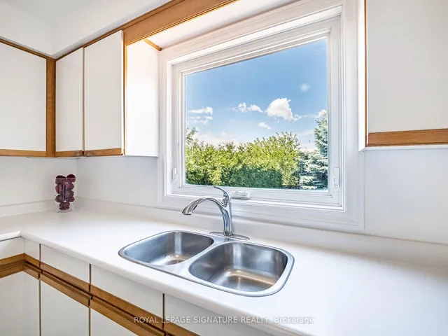 Additional image 20 of 155 Silverhill Dr