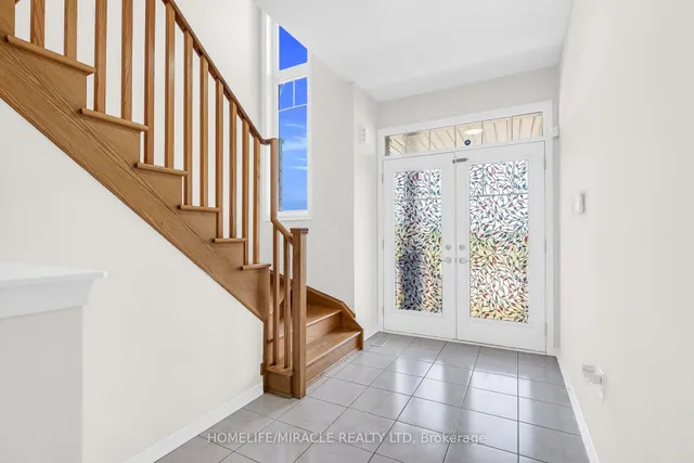 Additional image 47 of 23 Royal Coachman Way