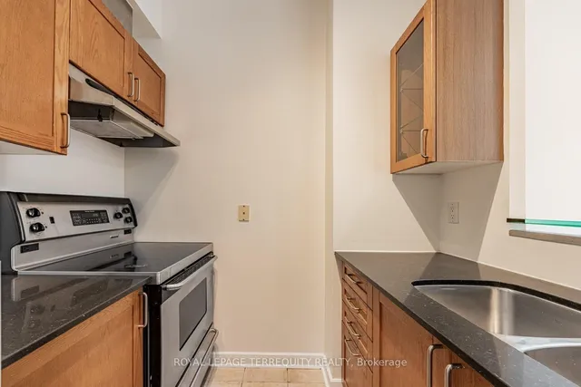 Additional image 15 of 438 Richmond St Unit 722