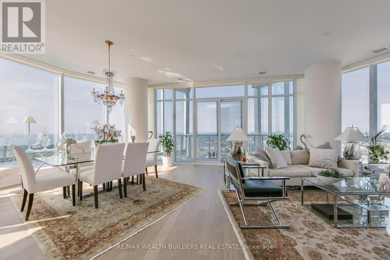 6810 - 10 YORK STREET|Toronto (Waterfront Communities), Ontario M5J2Z2