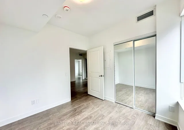 Additional image 8 of 543 Richmond St Unit 544