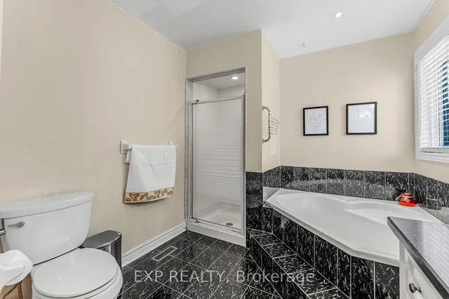 Additional image 30 of 2816 Rosewood Lane