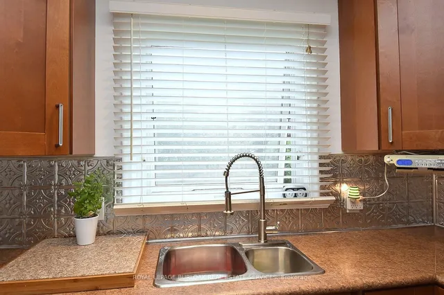 Additional image 14 of 1034 Cedar Ave