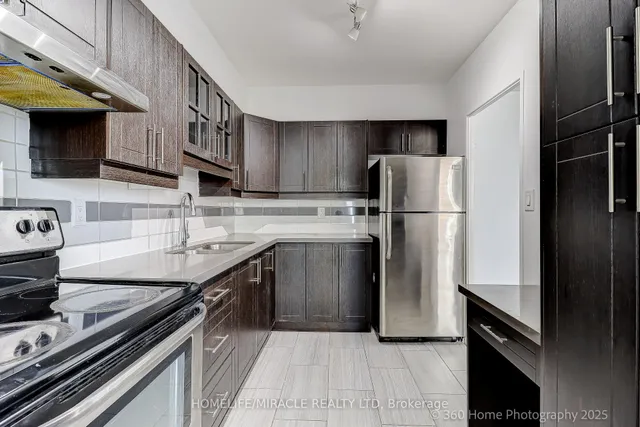 Additional image 3 of 5 Massey Sq Unit 1819