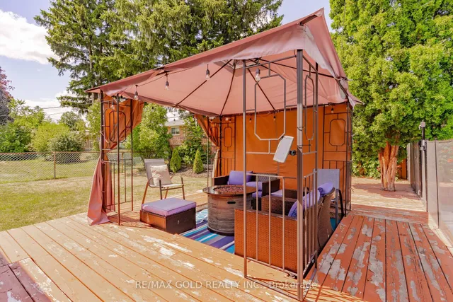 Additional image 40 of 10 Brookdale Cres