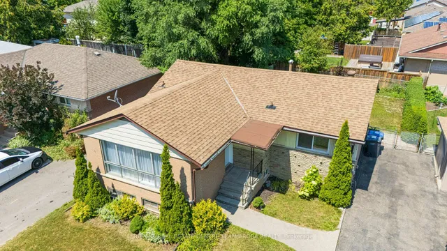 Additional image 36 of 28 Burgby Ave