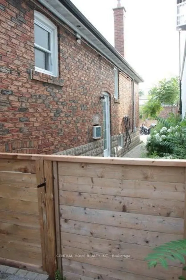 Additional image 20 of 226 Donlands Ave