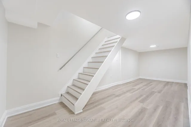 Additional image 24 of 34 Goskin Crt