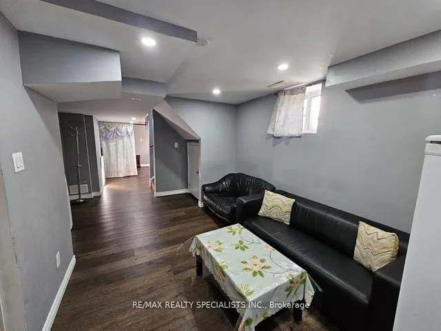 Additional image 32 of 64 Botavia Downs Dr