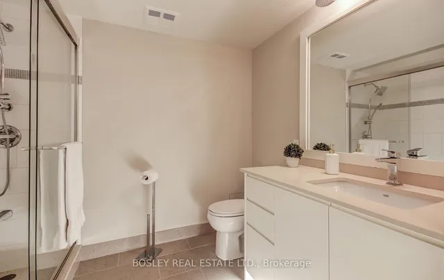 Additional image 26 of 62 Wellesley St Unit 702