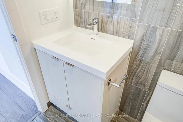 Additional image 12 of 30 Inn On The Park Dr Unit 2109