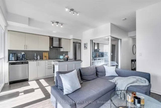 Additional image 17 of 352 Front St Unit 1413