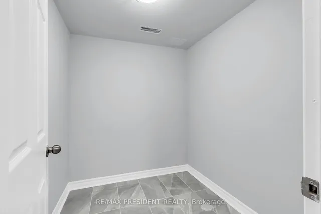 Additional image 39 of 971 Francine Cres