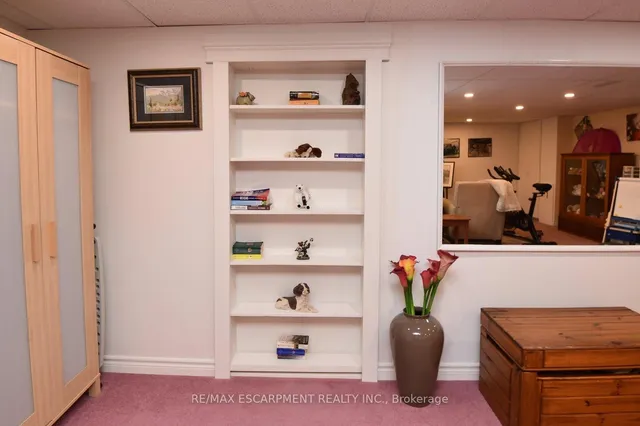 Additional image 28 of 241 SILVERBIRCH Blvd