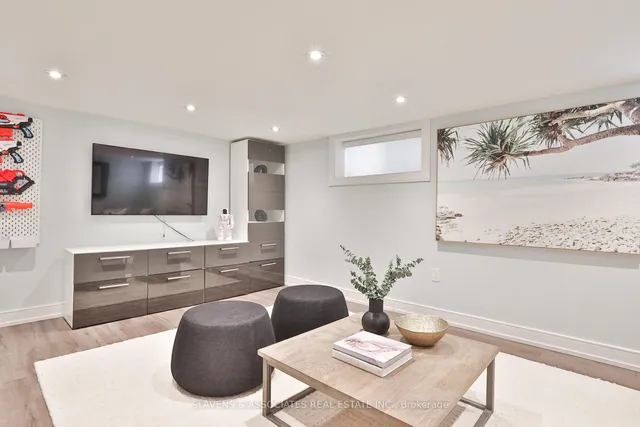 Additional image 28 of 405 Richview Ave