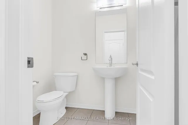 Additional image 20 of 23 Royal Coachman Way