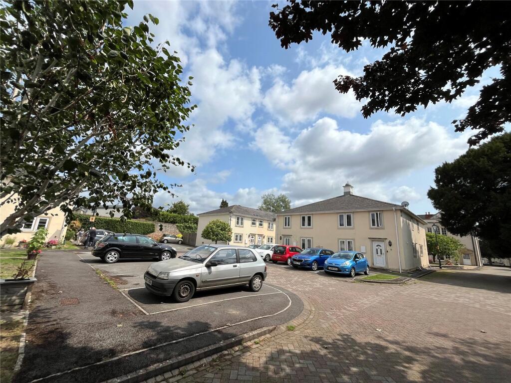 Additional image 16 of Tucked away, just a short walk from the Wells High Street