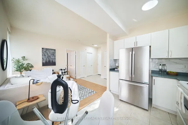 Additional image 9 of 2874 Keele St Unit 205