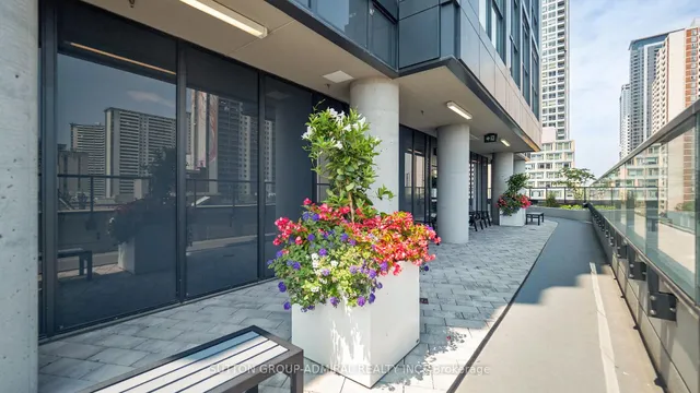 Additional image 34 of 159 Wellesley St Unit 1601