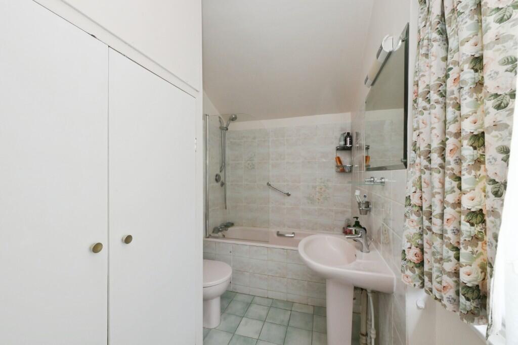 Additional image 18 of High Road, AL9