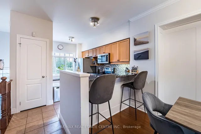 Additional image 19 of 5080 Fairview St Unit 42