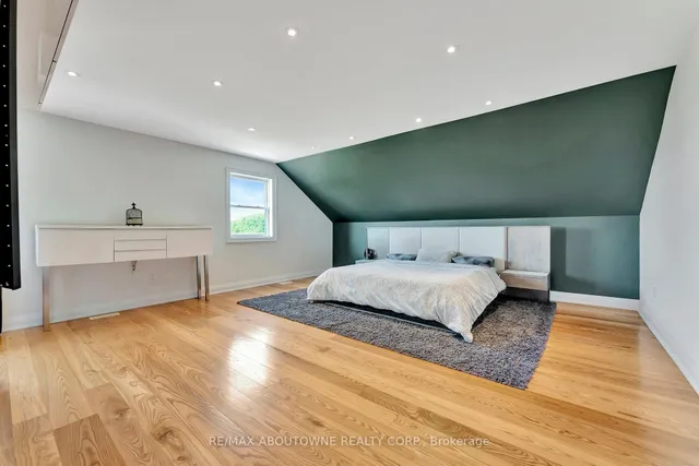 Additional image 32 of 8301 Leeming Rd