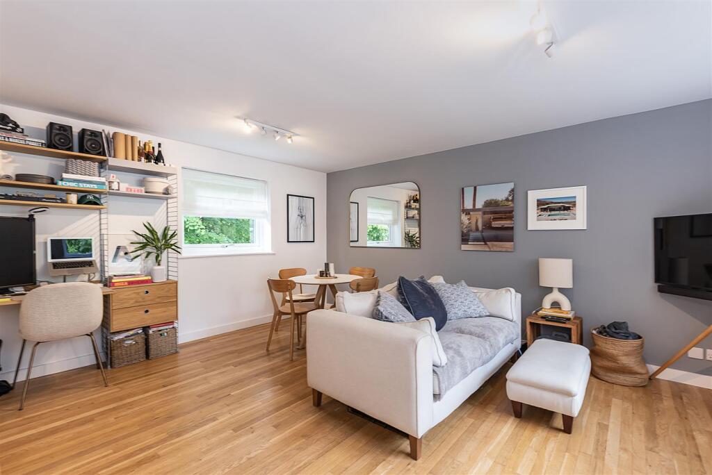 Additional image 11 of Milton Road, Harpenden