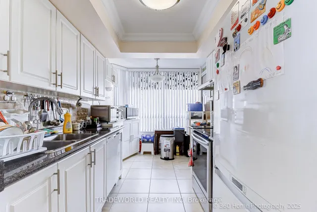 Additional image 10 of 330 Alton Towers Circ Unit 1112