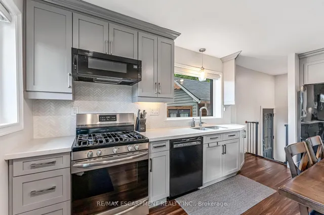 Additional image 12 of 25 Alba St