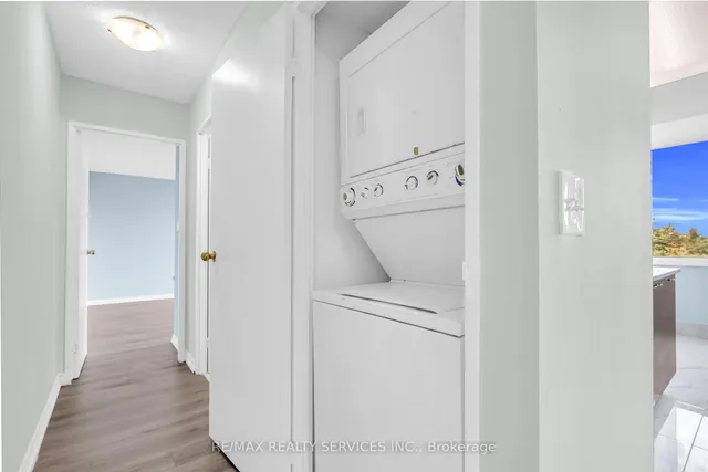 Additional image 31 of 21 Markbrook Lane Unit 306