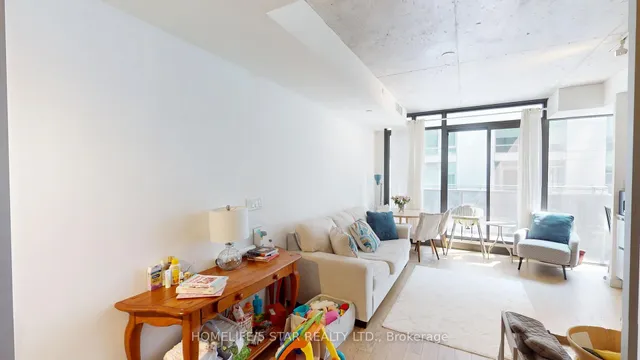 Additional image 6 of 111 Bathurst St Unit 714