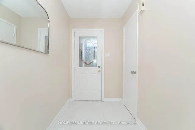 Additional image 4 of 27 Jay St