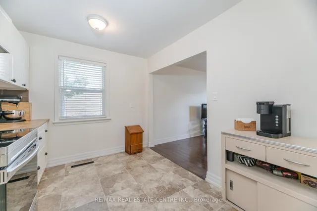 Additional image 14 of 13 Glendale Ave