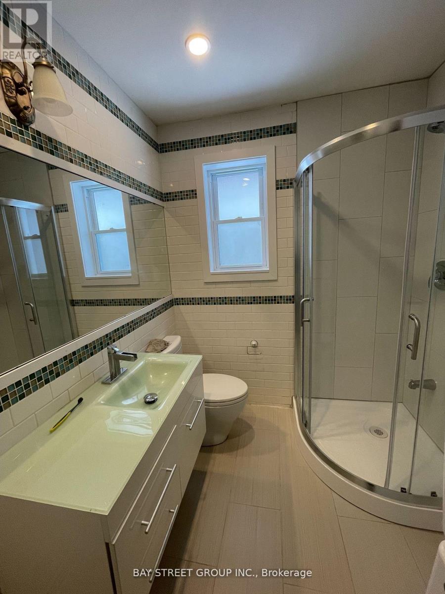 MAIN - 370 CENTRE STREET E|Richmond Hill (Crosby), Ontario L4C1B6