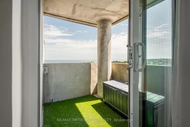 Additional image 17 of 3233 Eglinton Ave Unit 1707