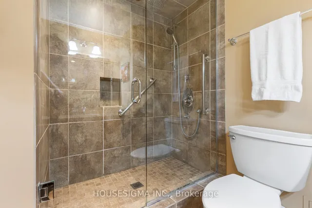 Additional image 22 of 1300 Bloor St Unit 2010