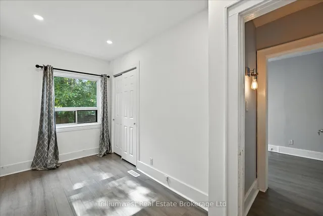 Additional image 19 of 4 Madison Ave