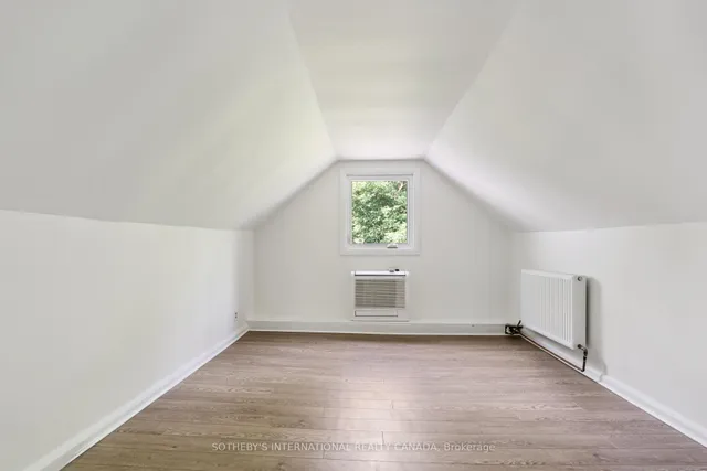 Additional image 21 of 165 Lake Shore Dr