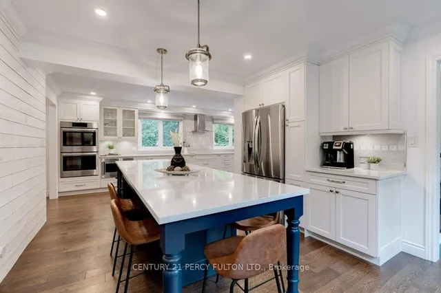 Additional image 8 of 4499 Hawthorne Dr