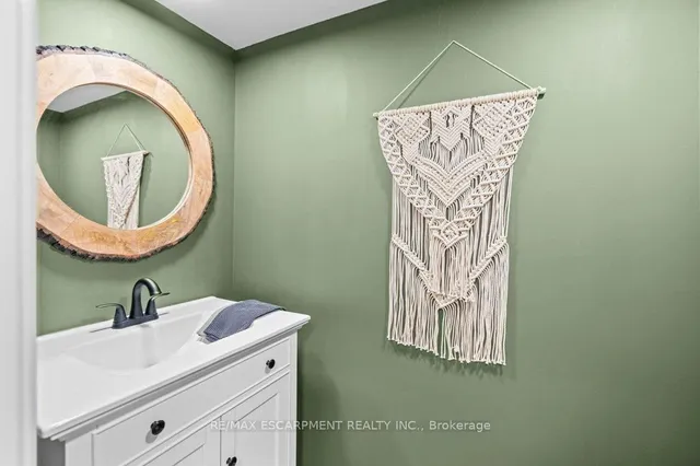 Additional image 32 of 103 Cameron Ave