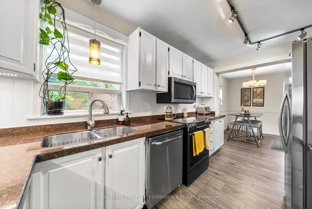 Additional image 10 of 237 Churchill Ave