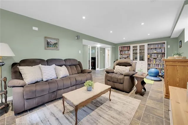 Additional image 30 of 3 Short St