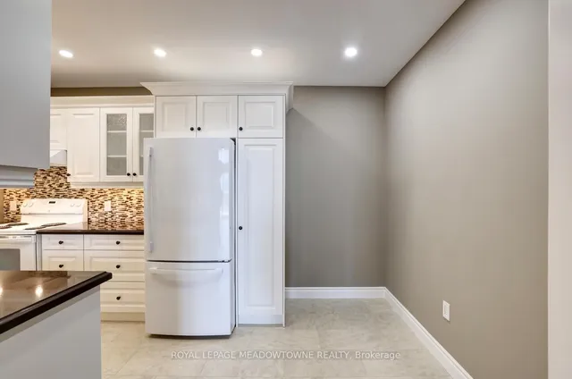 Additional image 17 of 2075 Amherst Heights Dr Unit 606