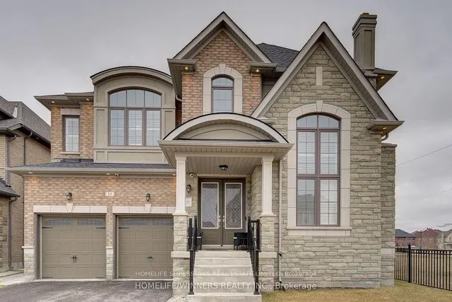 13 Boyce Cres