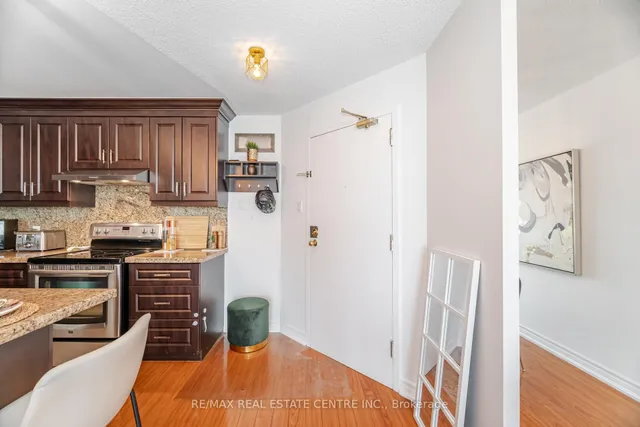 Additional image 6 of 25 Trailwood Dr Unit 402