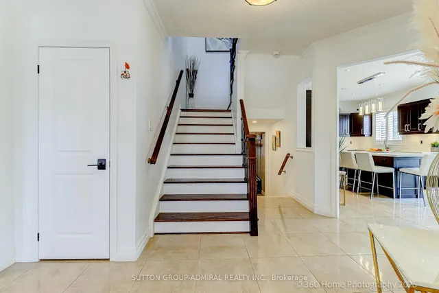 Additional image 10 of 1065 Woodward Ave