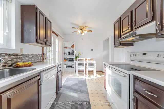 Additional image 17 of 32 Farmington Dr